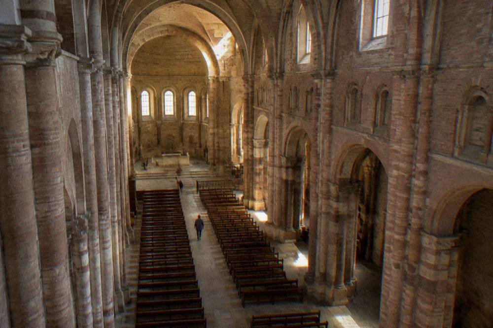 Sunlight falling on the stone vaulting inside the Basilique Saint-Sernin