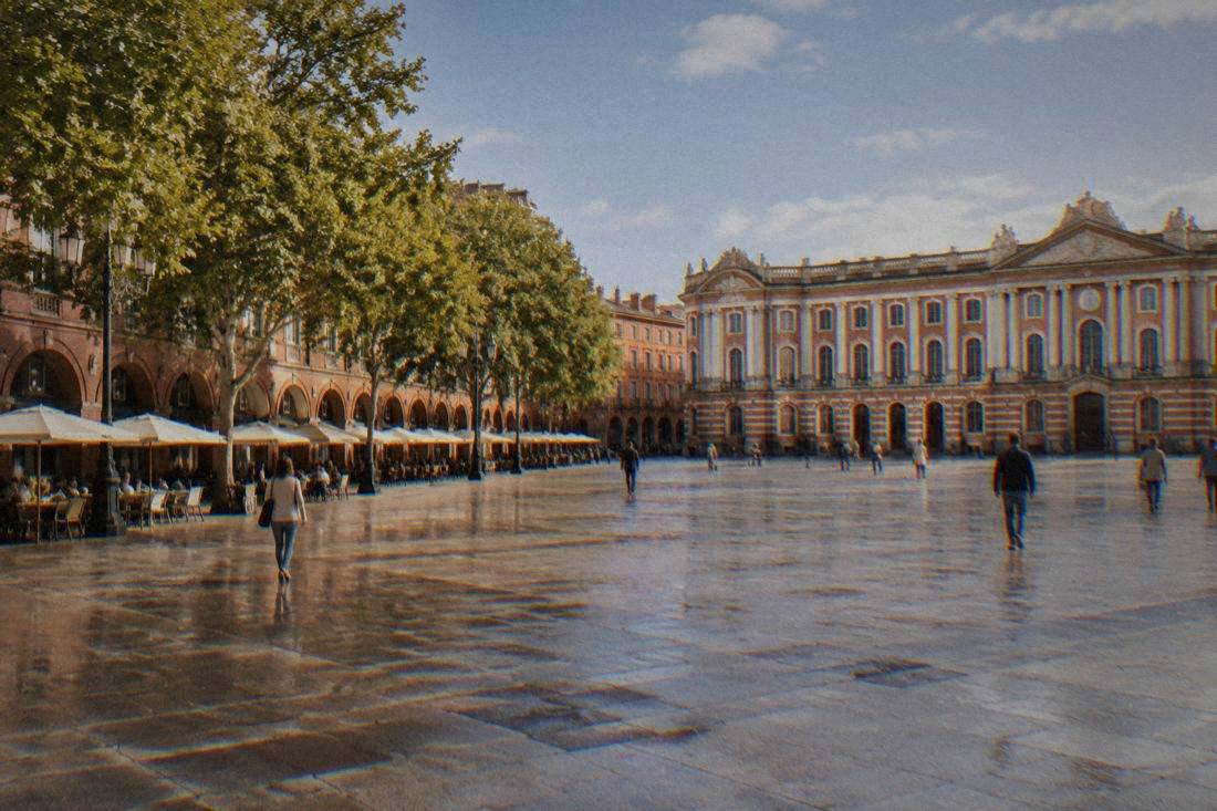 Capitole facade and square
