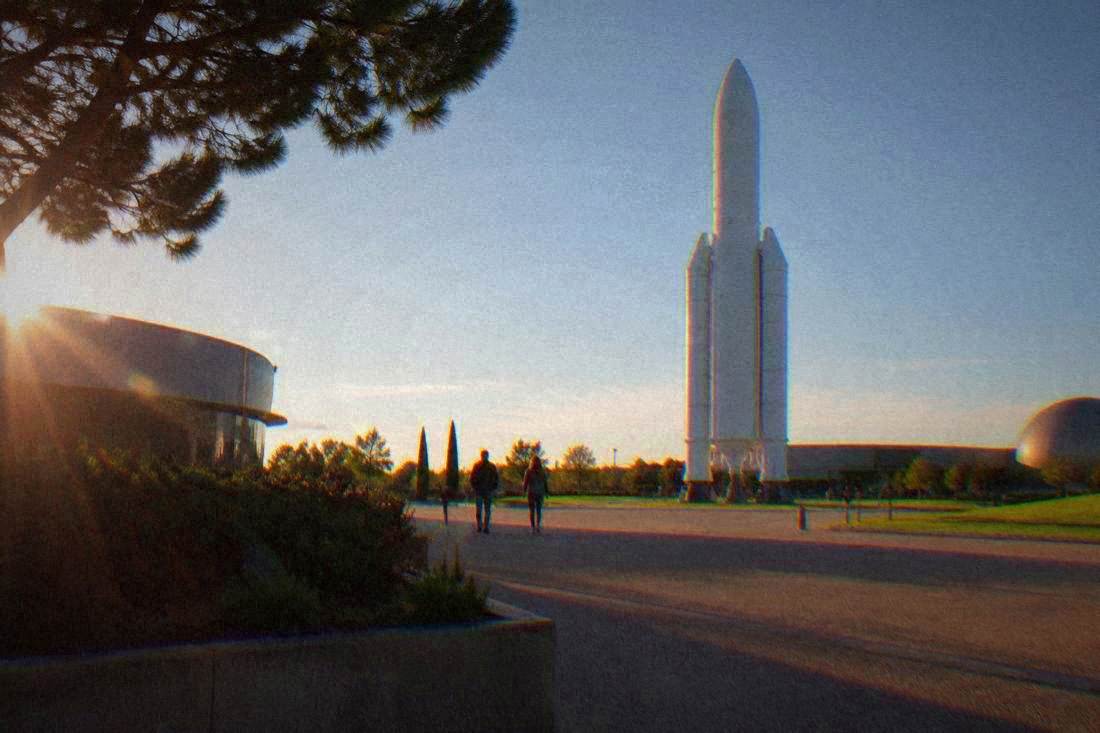 Cité de l'Espace rocket outside the space park