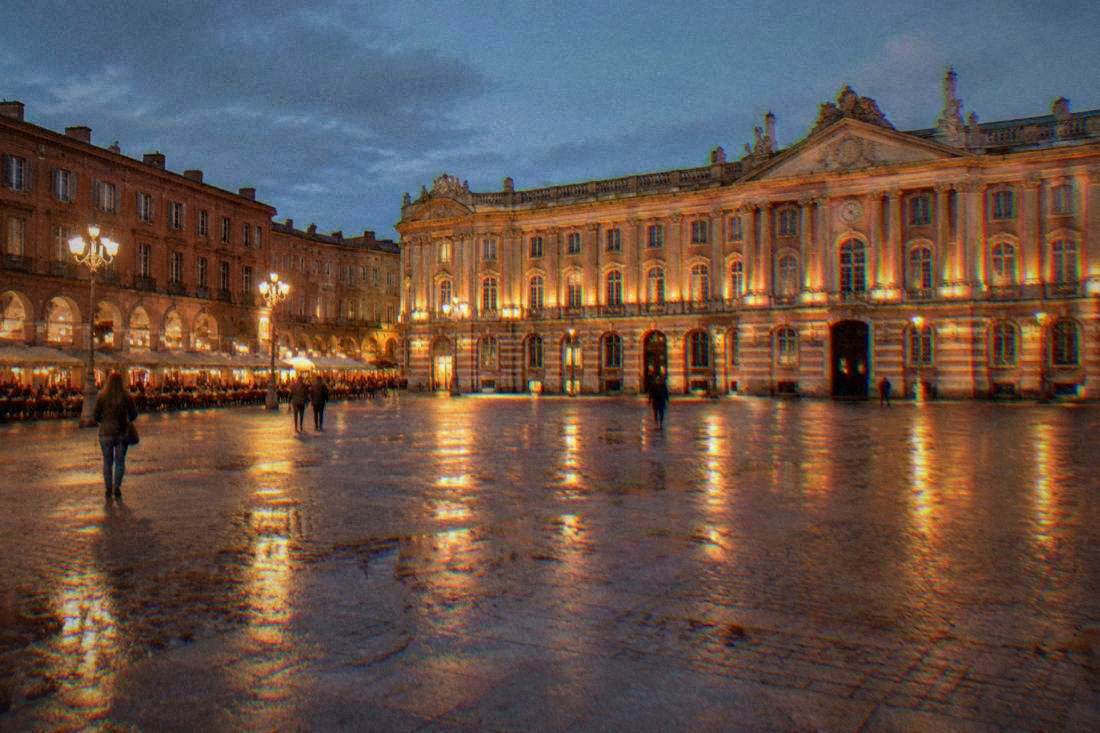 The Capitole square after dark